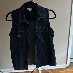 Sleeveless jean shirt